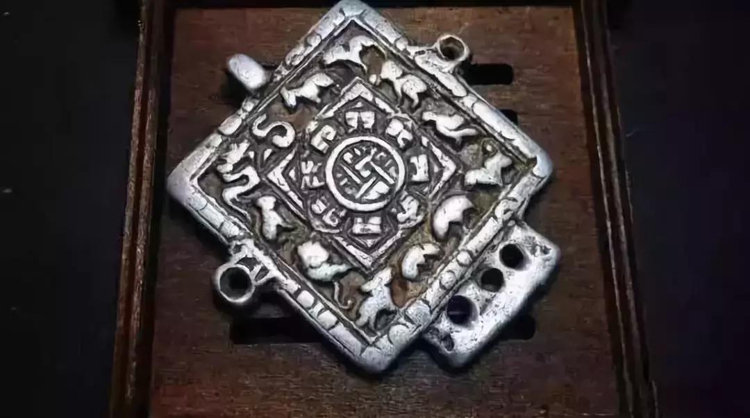 九宫八卦牌可以放床头吗,如何买到好的九宫八卦牌