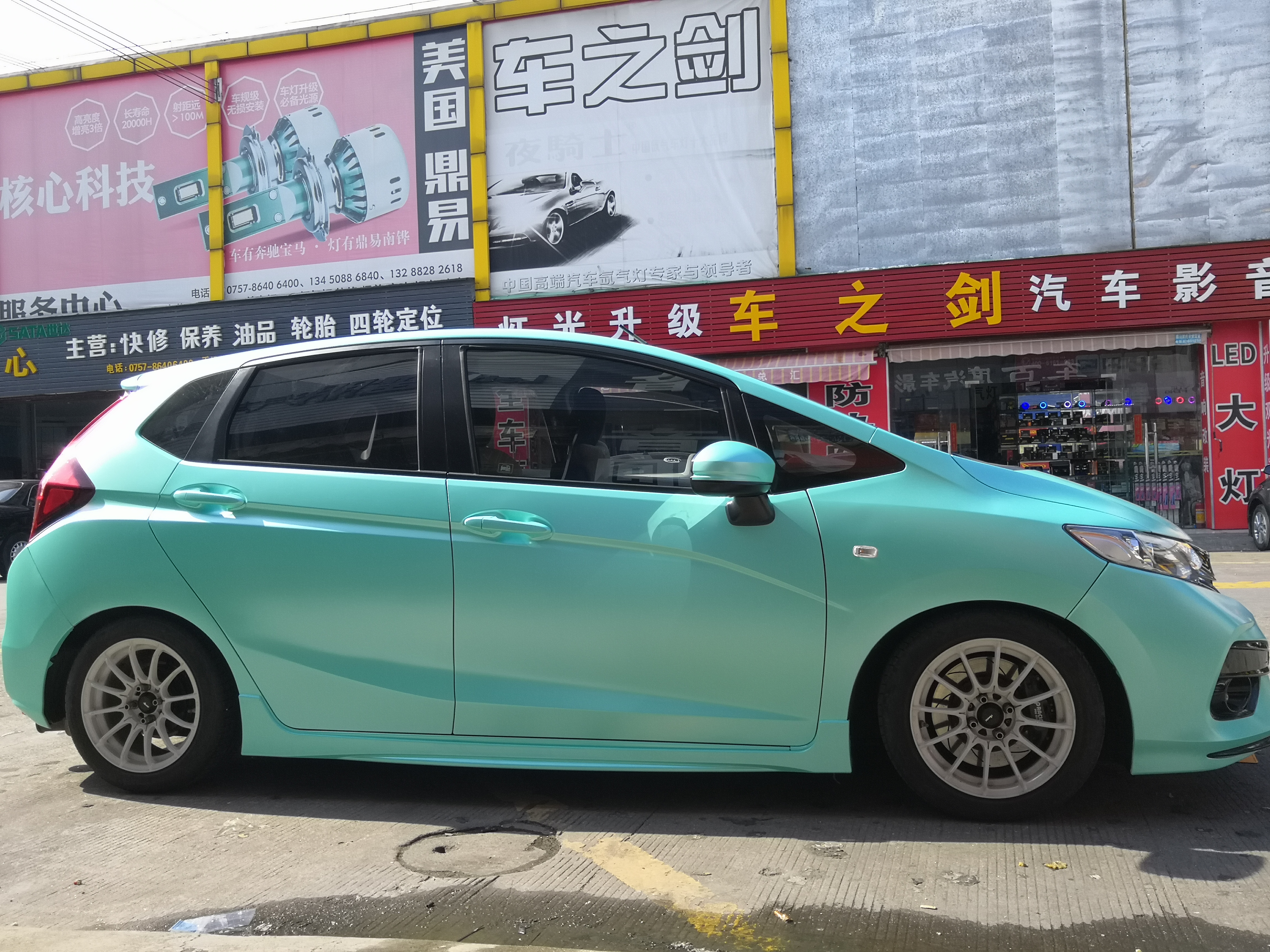 飞度蒂芙尼蓝改色膜,飞度改色璀璨黑魅紫