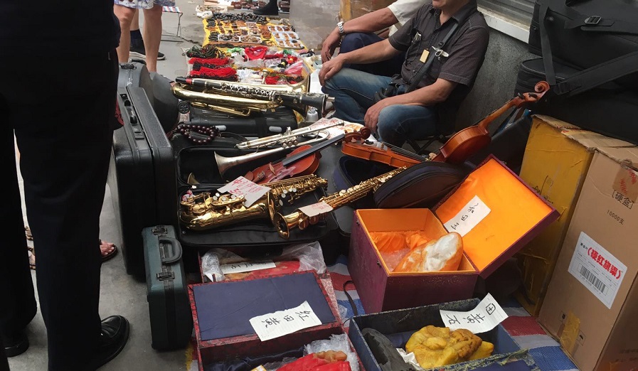 上海最大的地摊市场在哪里,上海浦东新区地摊