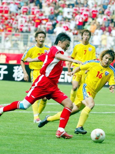 当今足坛最好的十大后卫,中国足坛历史十大前锋排行