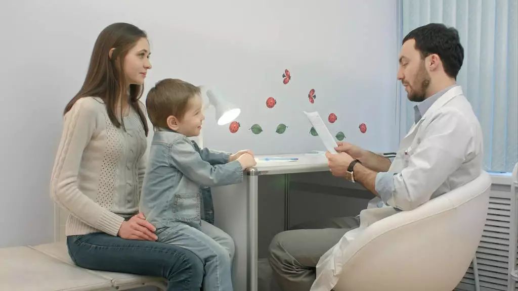 宝宝食物过敏眼睛红吗,宝宝食物过敏需要提供什么资料