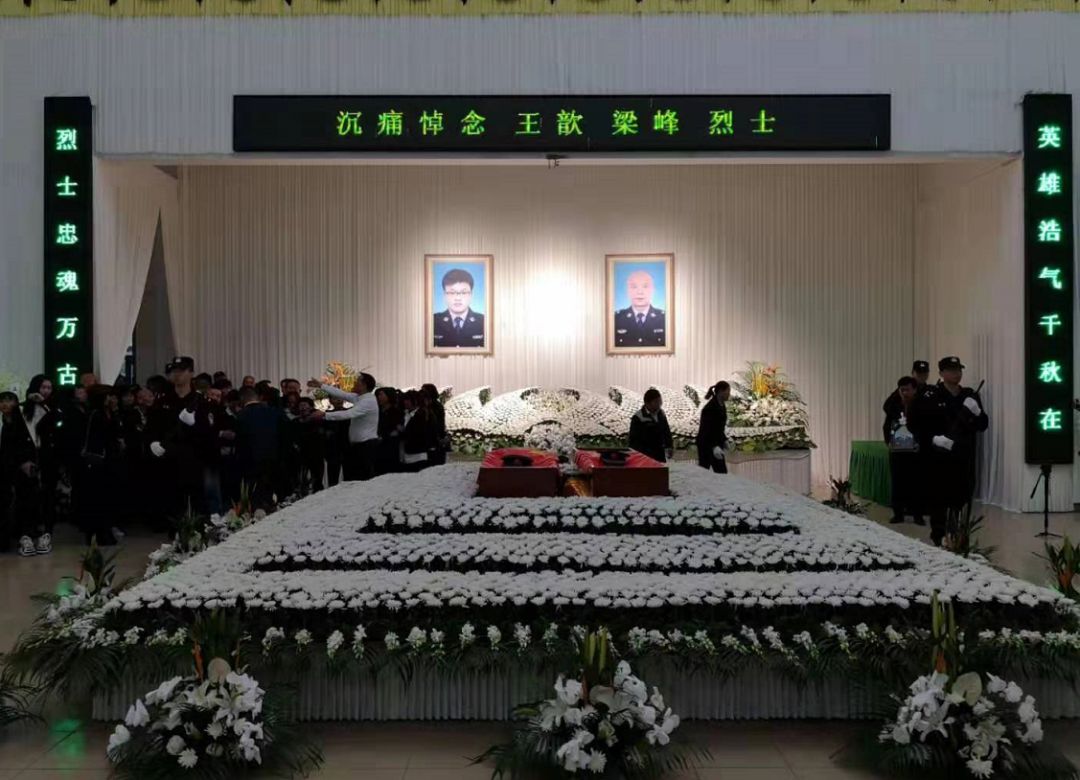 中弹牺牲的儿子,牺牲时年仅十几岁的孩子