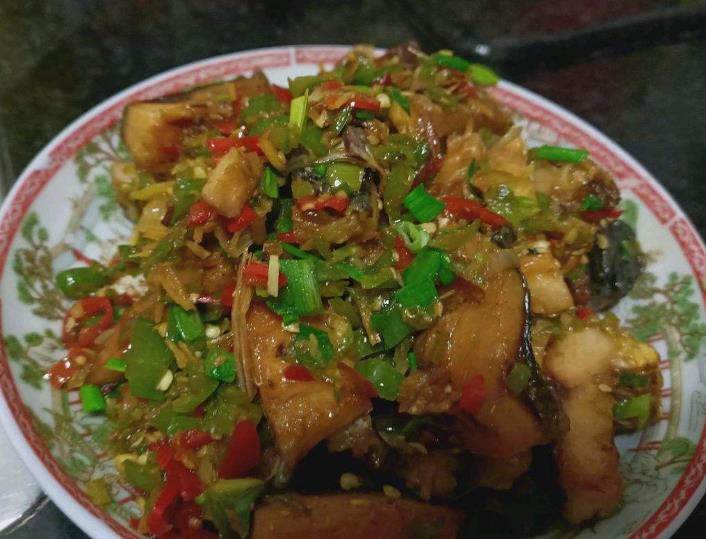 小干鱼怎么烧才软烂,干锅鱼泡怎样做不腥