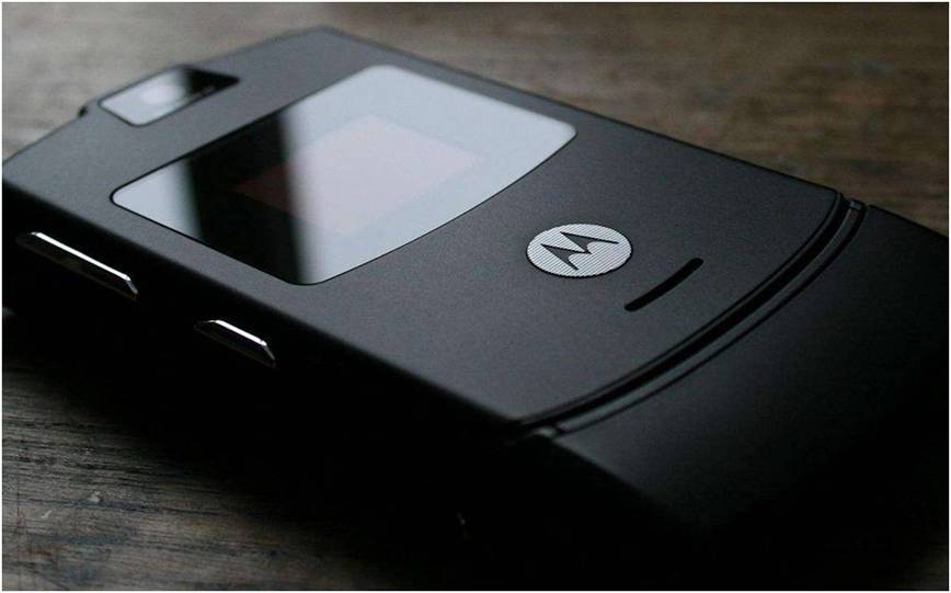 一代经典终究落幕,摩托罗拉v3当年有多牛逼