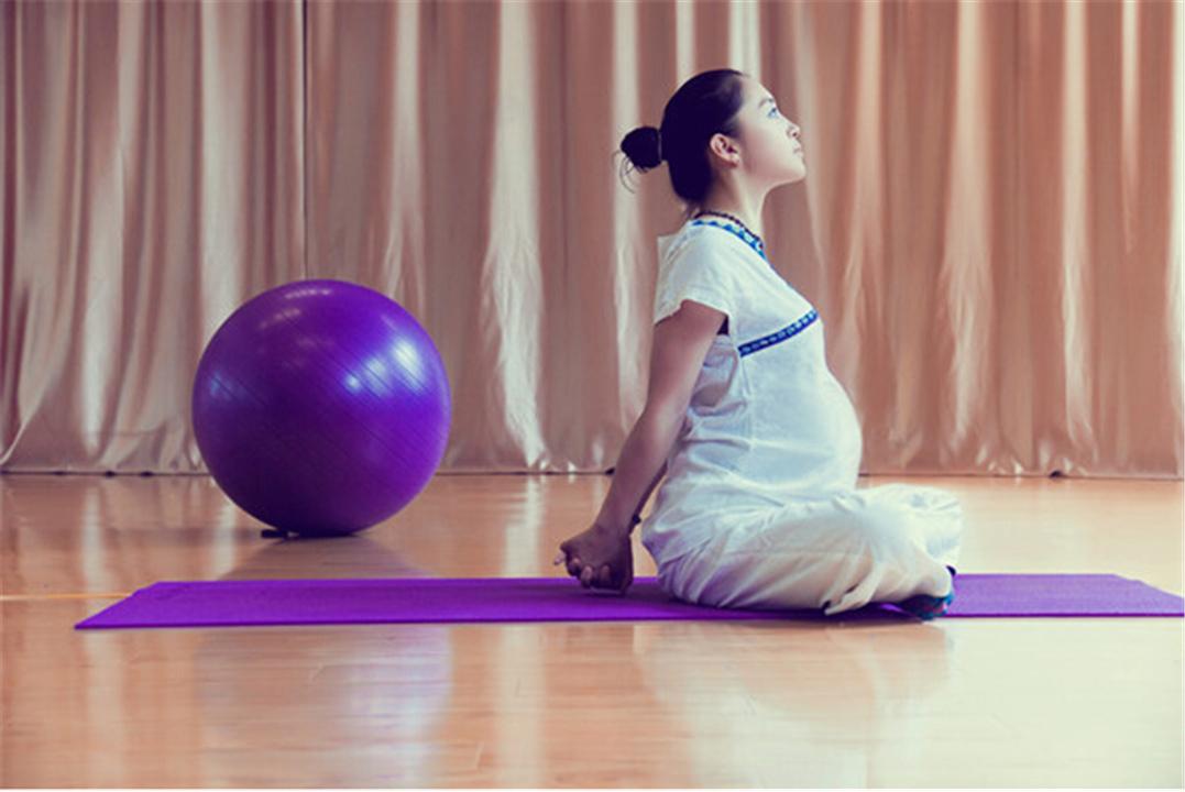 为什么有些女人生孩子跟上厕所一样容易，有些却疼得死去活来？