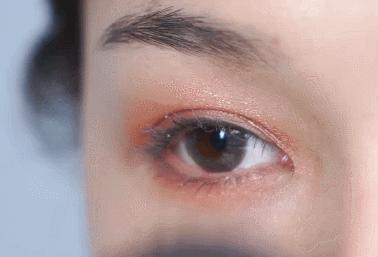 新手也能快速画好的日常眼妆,眼妆教程手把手教你画眼妆