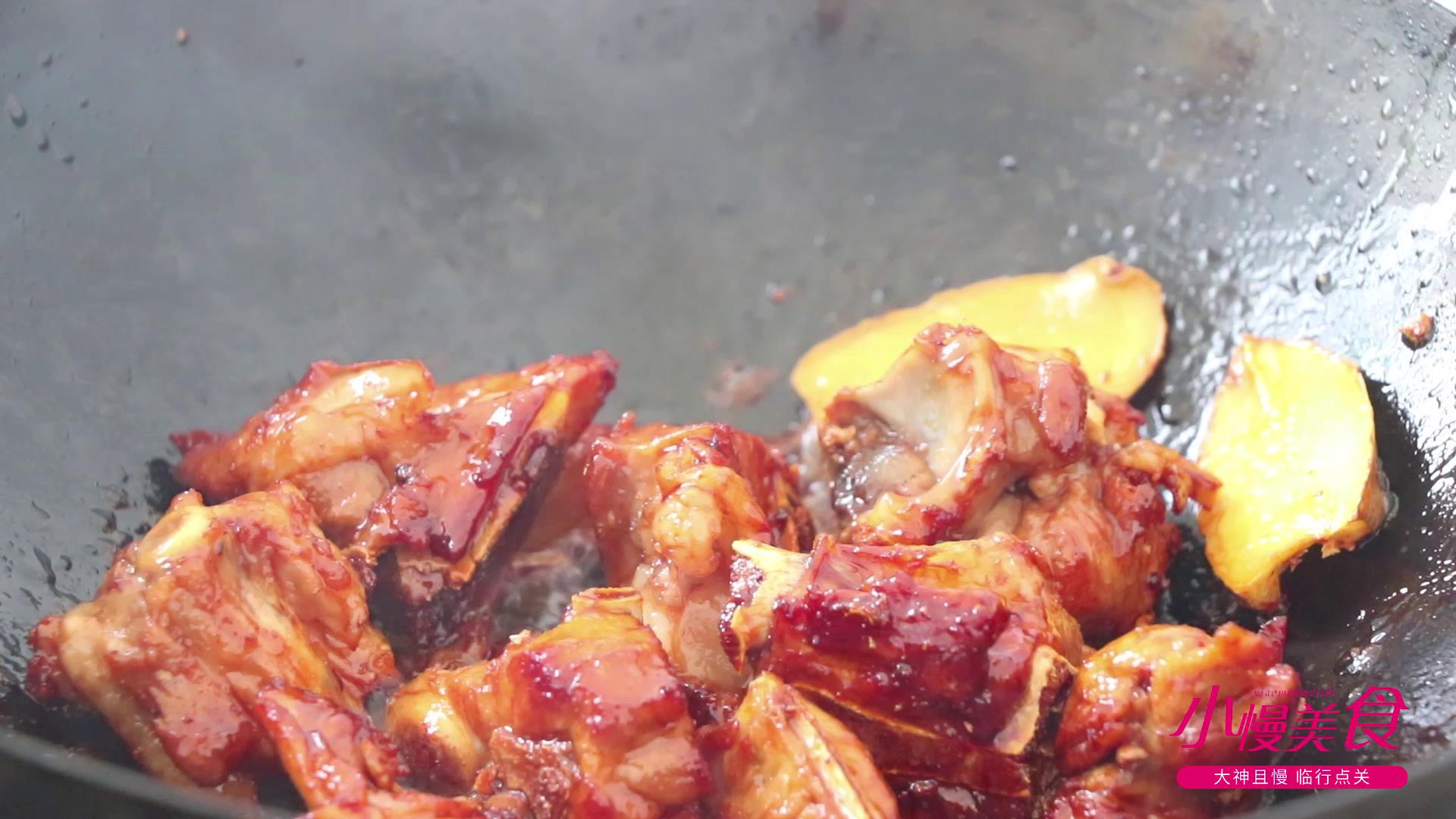 红烧排骨的家常做法最正宗视频,红烧排骨的做法外酥里嫩视频