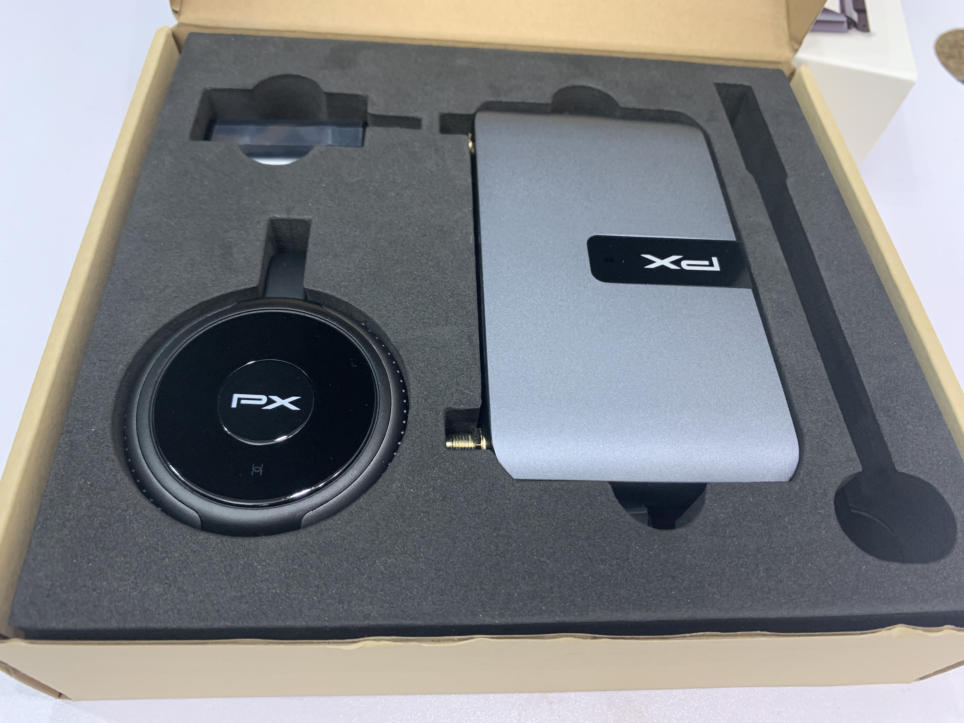 不用hdmi线连接机顶盒和投影仪,hdmi转vga怎么连接投影仪