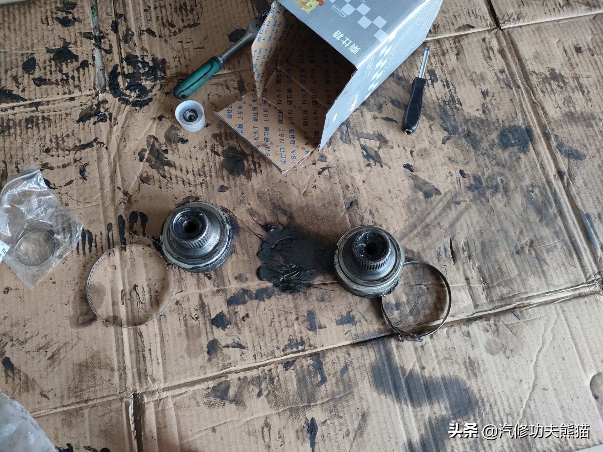 2011款奥迪q5烧机油怎么彻底解决,奥迪q5三代ea888发动机烧机油原因