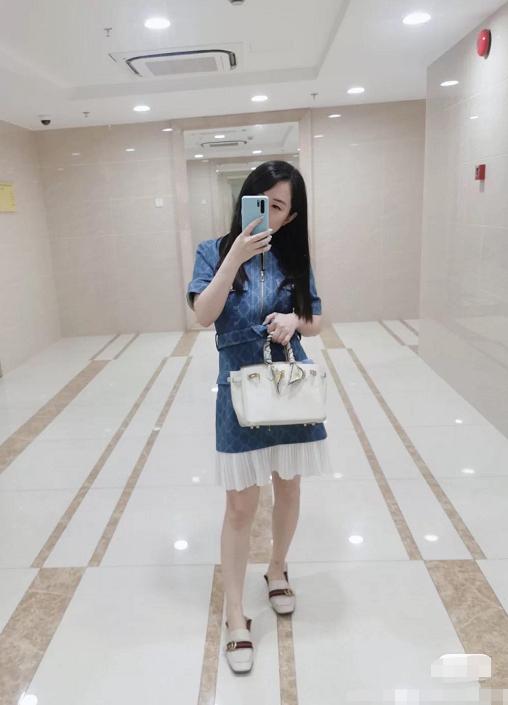 经典百搭的牛仔裙时髦又减龄,韩版超薄慵懒风宽松显瘦牛仔裙