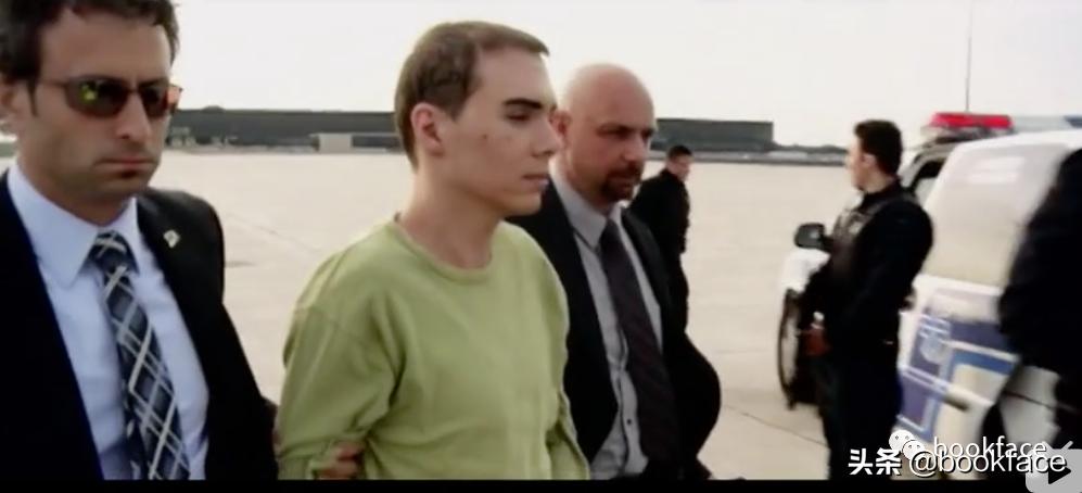 虐猫上瘾后，他预告杀人，从男模到杀人犯，自导自演一场恐怖大戏