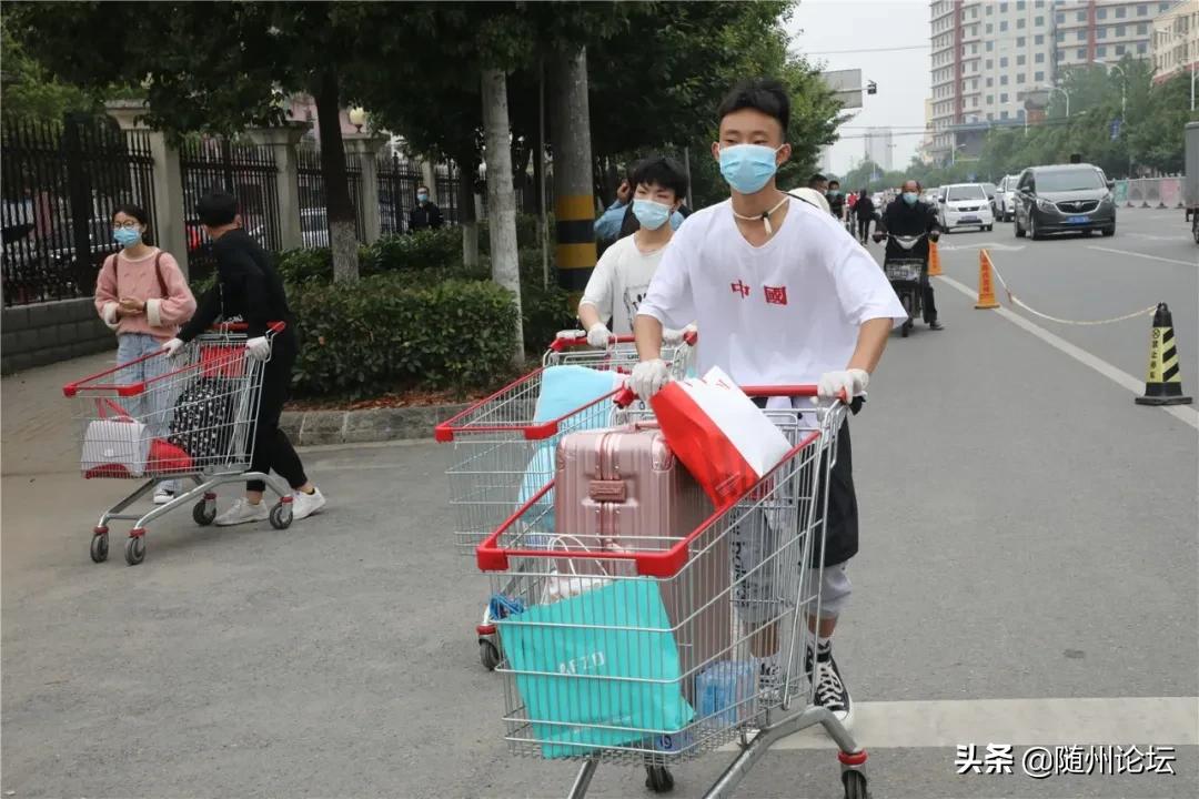 湖北曾都一中复学,好久不见武汉纪录片免费观看