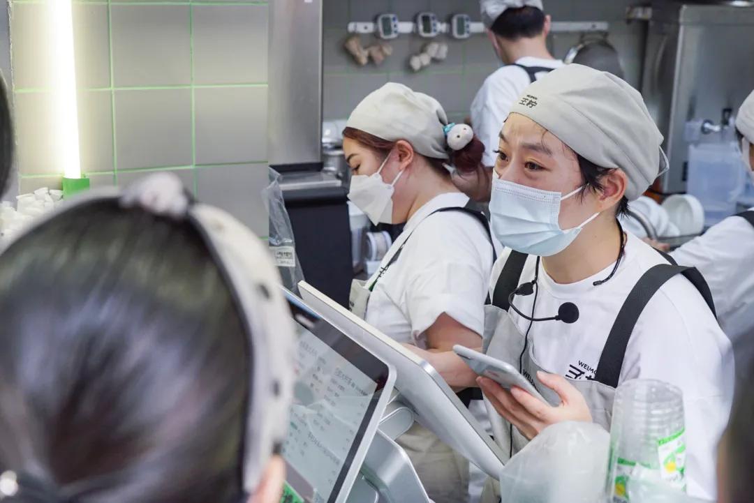 单店日销1800杯火遍京沪蓉王柠打破“柠檬茶火不出广东”的魔咒