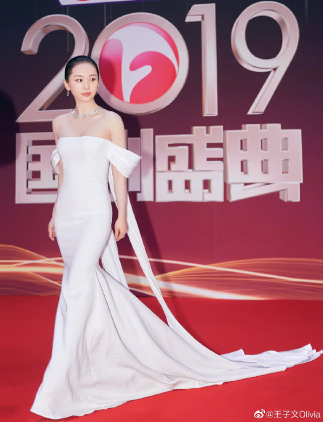 鐜嬪瓙鏂囪俯楂橀搧妗屾澘鏅掗瀷,鐜嬪瓙鏂囧氨鍧愰珮閾佺┛闉嬭俯妗屾澘鑷存瓑