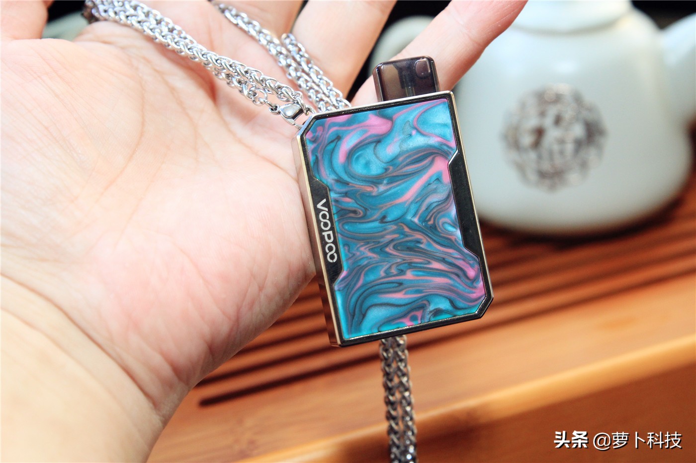 VOOPOODRAGNANO使用体验：750mAh多款水果味，机身真帅