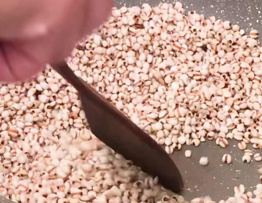 现在这个季节喝红豆薏米汤好不好,食疗养生红豆薏米汤这么吃才祛湿