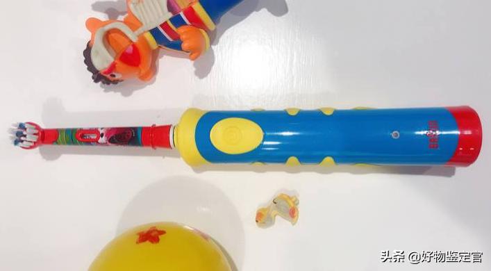 欧乐b与usmile电动牙刷哪个好,欧乐b电动牙刷怎么确定刷了2分钟
