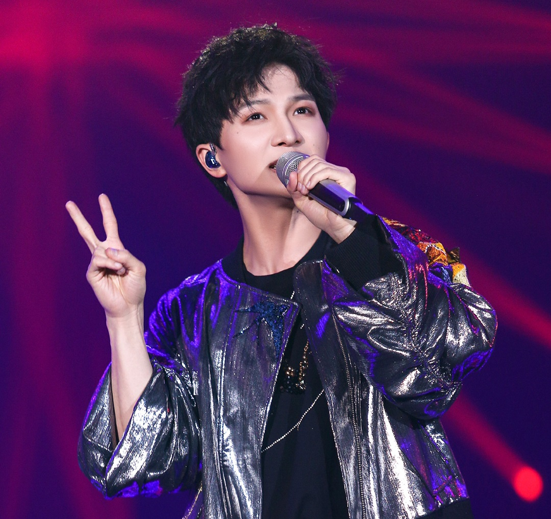 周深年度内地最佳男歌手,周深新歌heartofpeace什么时候出