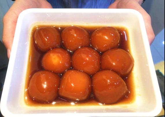 红糖糍粑用糯米做还是用糯米粉做,冬日湖南农家手工红糖糯米糍粑