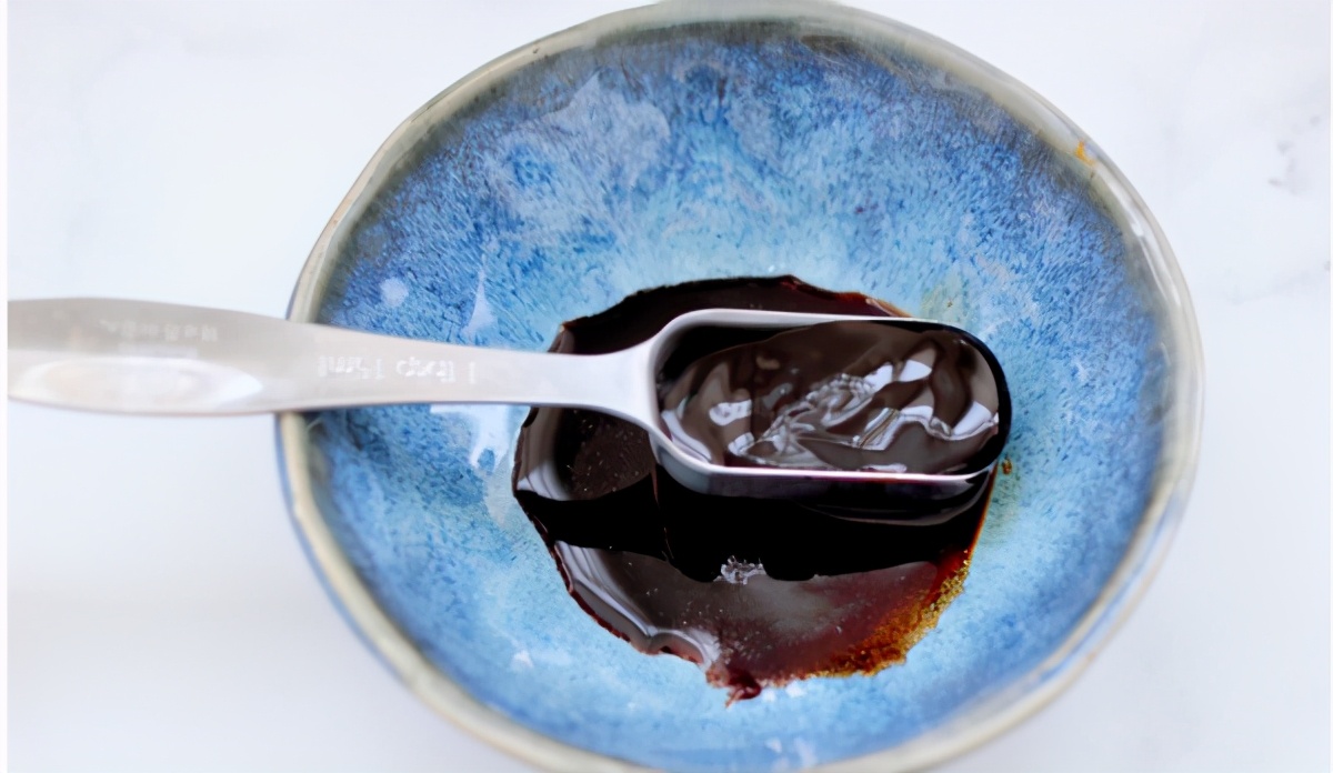 鸡身上“软黄金”，识货的人抢着买，肉贩子偷偷留着吃