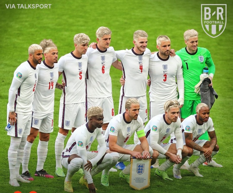 穆里尼奥罗马状态回暖,穆里尼奥重塑后防