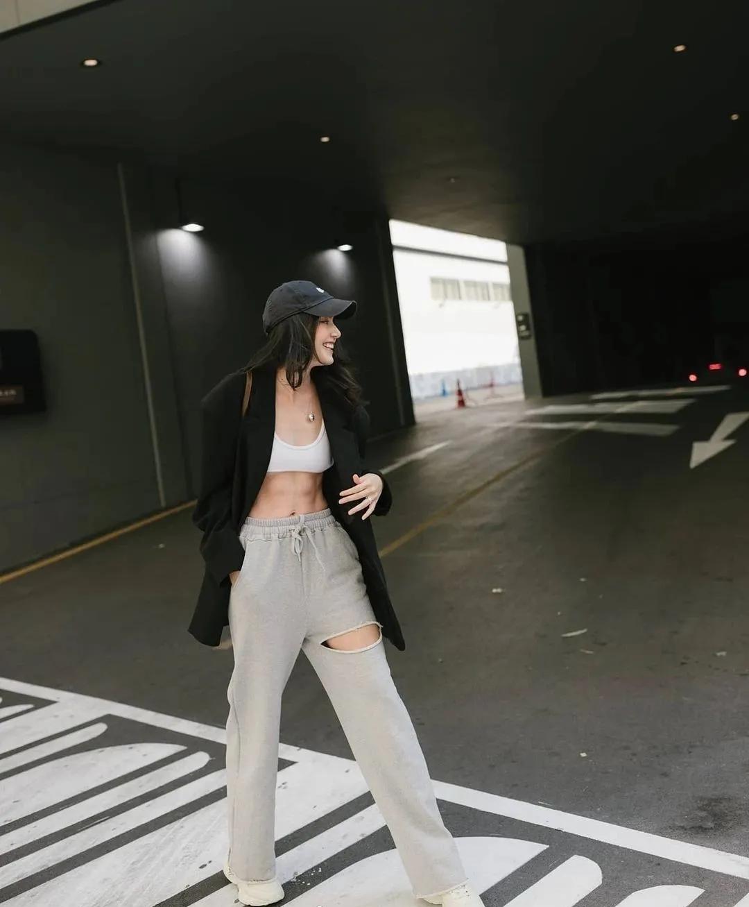 春季西装外套怎么穿出时髦感,西装外套最帅气的搭法春天必穿