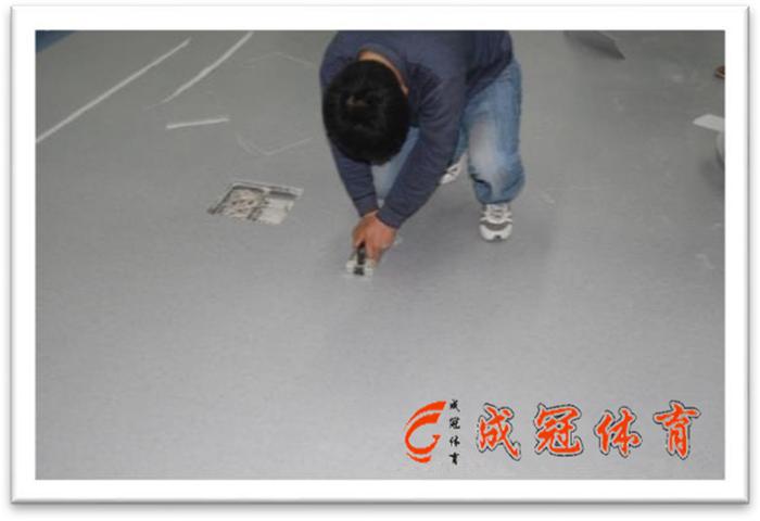 医院pvc地板胶怎么铺,幼儿园办公室地板胶怎么铺