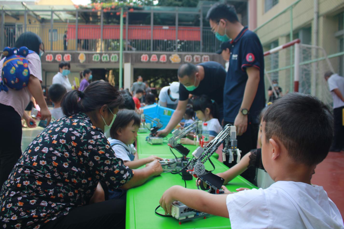 熊仔新机器人,熊仔机器人