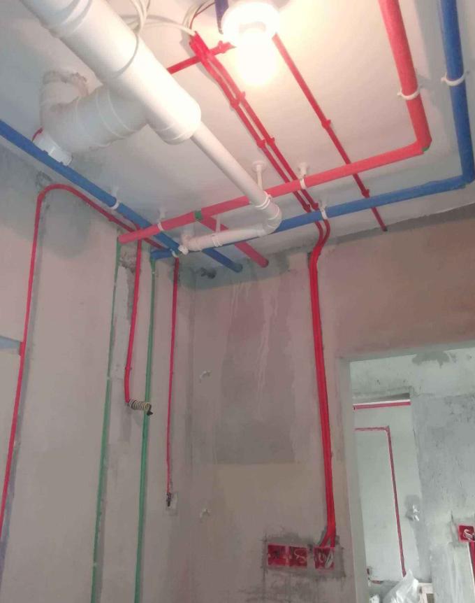 装修水管走顶还是走地,装修水管是走地还是走顶