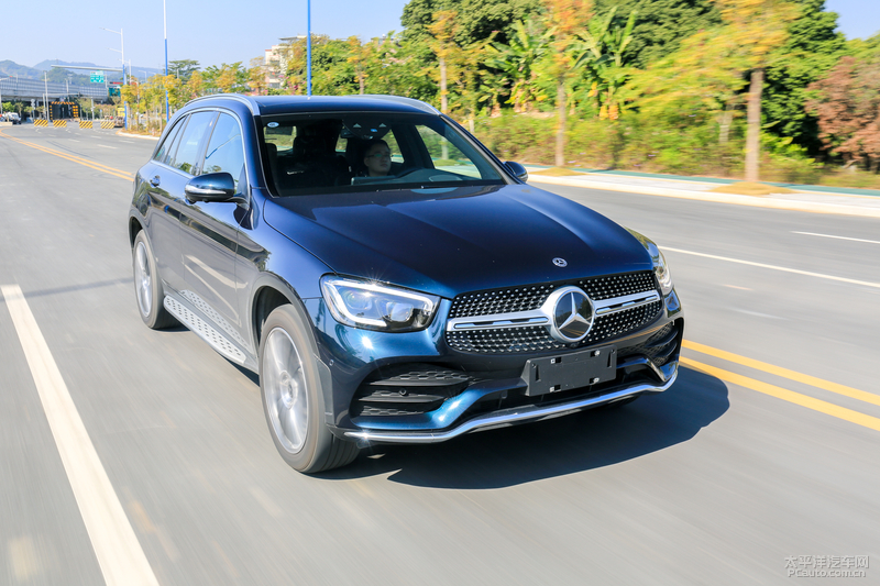 奔驰glc300l动感型第一视角,实拍了解2020款奔驰glc300