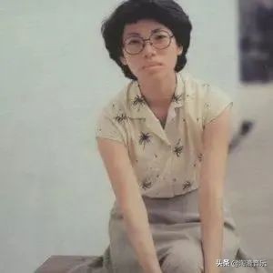 一百年前的歌，两档综艺翻唱几代歌手演绎，记录一段最难熬的时光