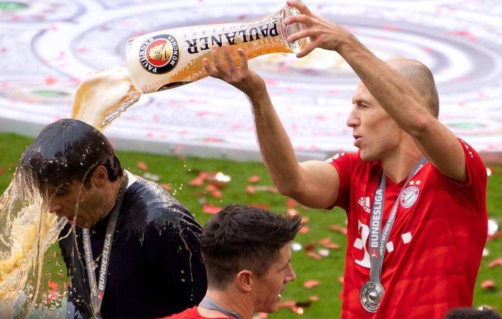 小飞侠罗本的内切人生,小飞侠罗本退役