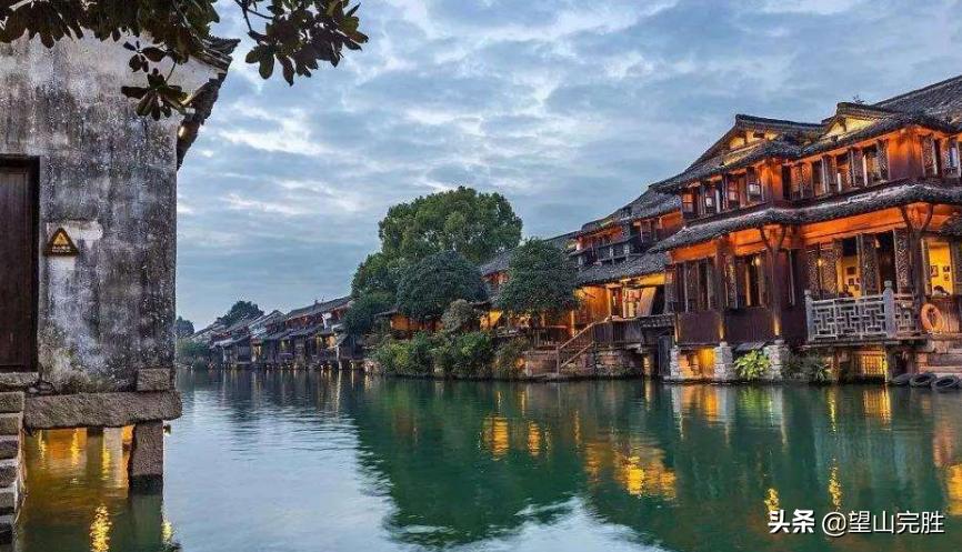 旅游住宿订酒店怎么订合适,旅游住宿怎么安排比较划算