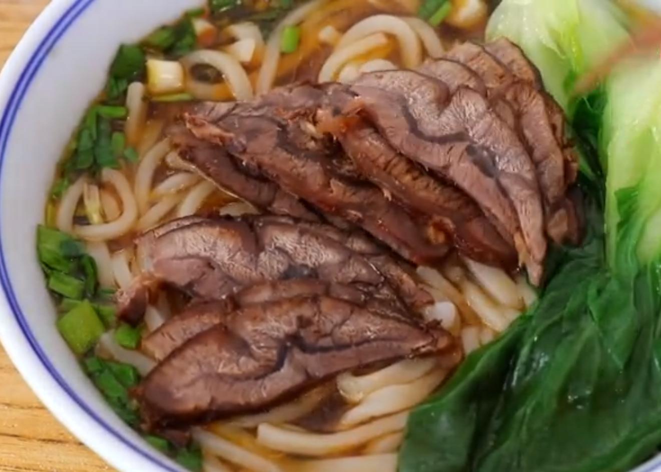 自制酱牛肉家常做法不用卤肉包,正宗的五香酱牛肉的制作方法