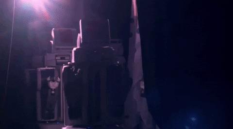 特写|当硅⾕CFO成为瘫痪的哑巴