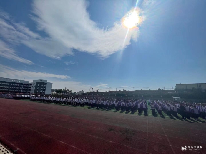 昆明三中呈贡学校升级,云大附中呈贡校区晋升一级三等