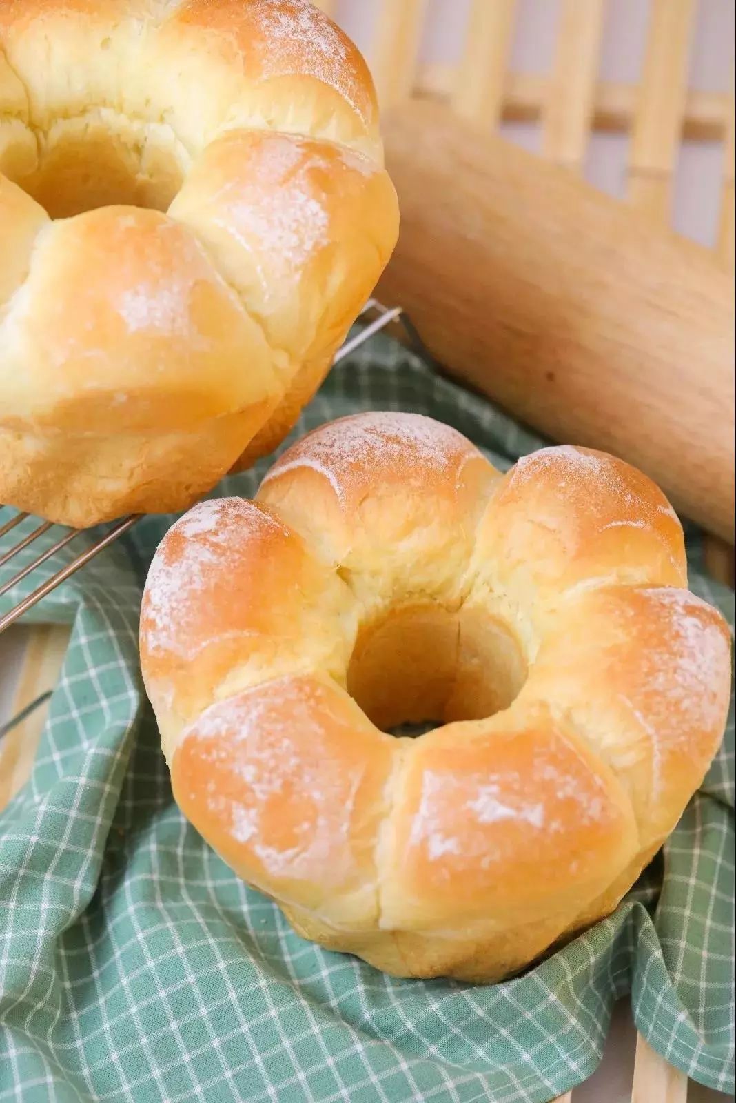 挨打4小时才能吃到的*力暴**吐司店空降太原！开业免费吃