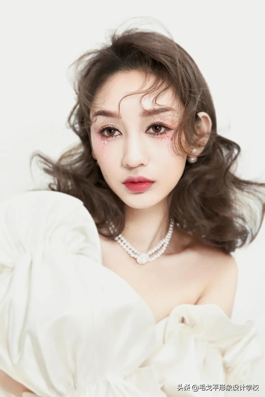 眼妆怎么画法干净不会显脏,眼妆怎么画干净好看