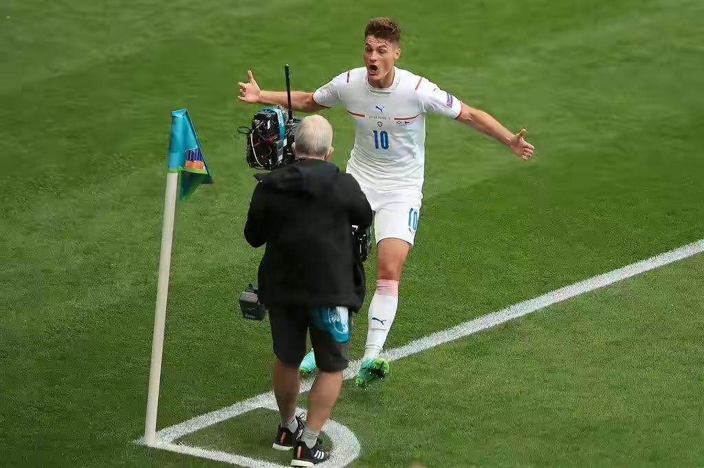 荷兰对捷克哪边是荷兰,2022年荷兰vs捷克上半场比分预测