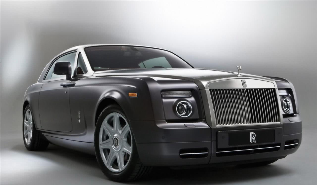 劳斯莱斯雨伞能卖多少人民币,劳斯莱斯一把雨伞10万成本是多少