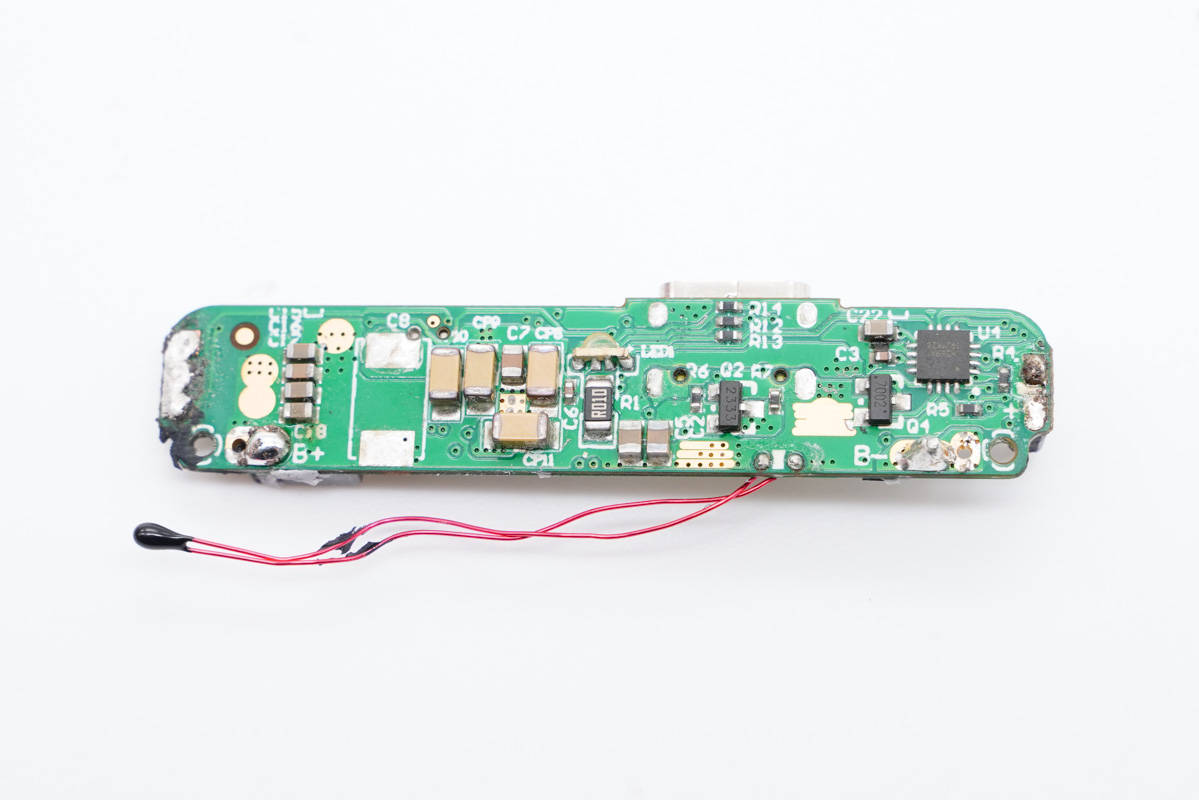 苹果充电宝无线磁吸原装拆解,苹果充电宝无线磁吸拆解