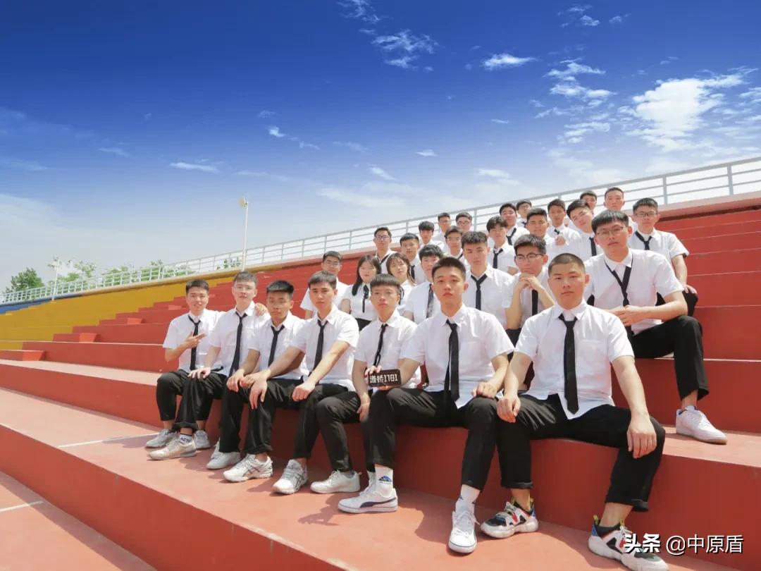 大片来袭！河南各高校凹造型毕业照绝对惊艳到你