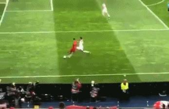 c罗33岁点球破门,35岁c罗一脚踢爆魔咒