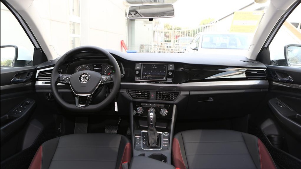 2014宝来1.6手动舒适版百公里油耗,05年的宝来1.8手动现在油耗要多少