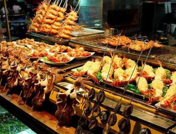 目前摆地摊小吃哪一种最好的,5种摆摊就赚钱的地摊小吃