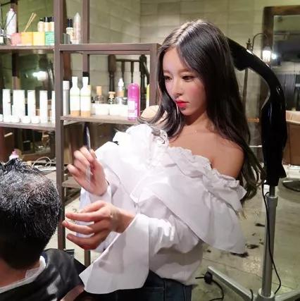 靠发型火起来的女星是谁,靠理发店年入40亿