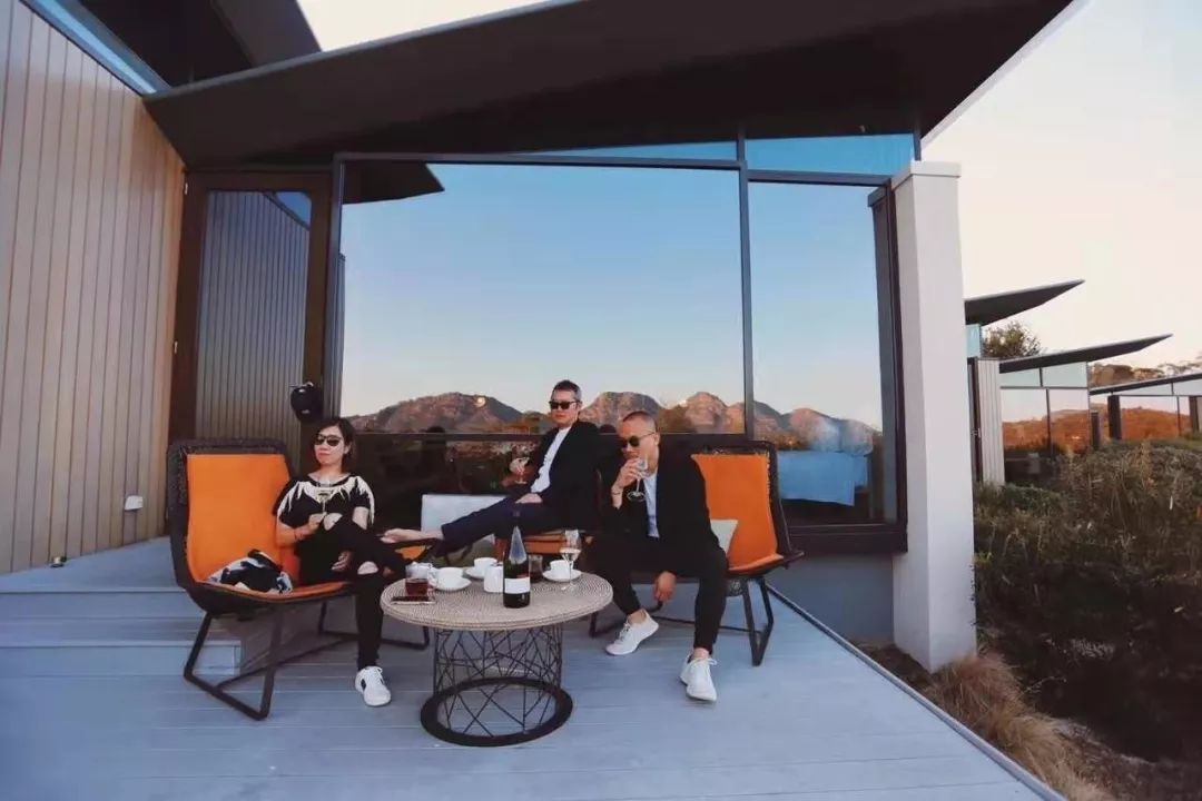 他拥有60万粉丝,走了十几个国家,终于明白了旅行的真正意义