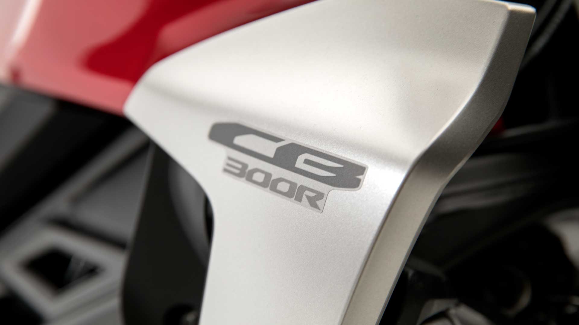 cb300r对比cb400r,cb300r对比cb400x