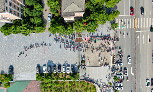 富豪是如何发家致富的,富豪是怎么赚钱的