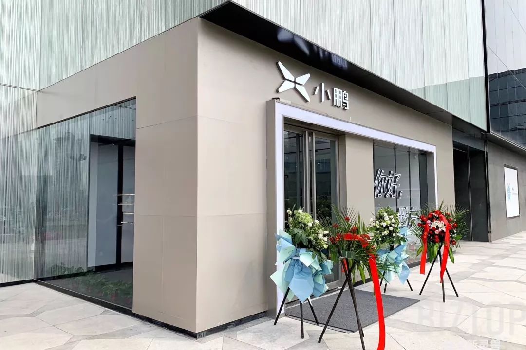 西安赛格品牌大升级!瑞幸和COACH做邻居,西安商业8月迷幻现实